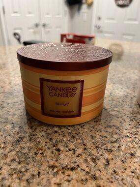 Yankee Candle Harvest Tin Candle - Yellow & Brown